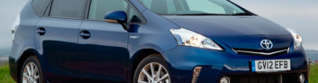 Подробное рассмотрение Toyota Prius V с фотографиями Toyota Prius V на IronHorse.ru ©