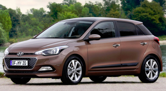 Подробное рассмотрение Hyundai i20 (2017-2018) с фотографиями Hyundai i20 (2017-2018) на IronHorse.ru ©